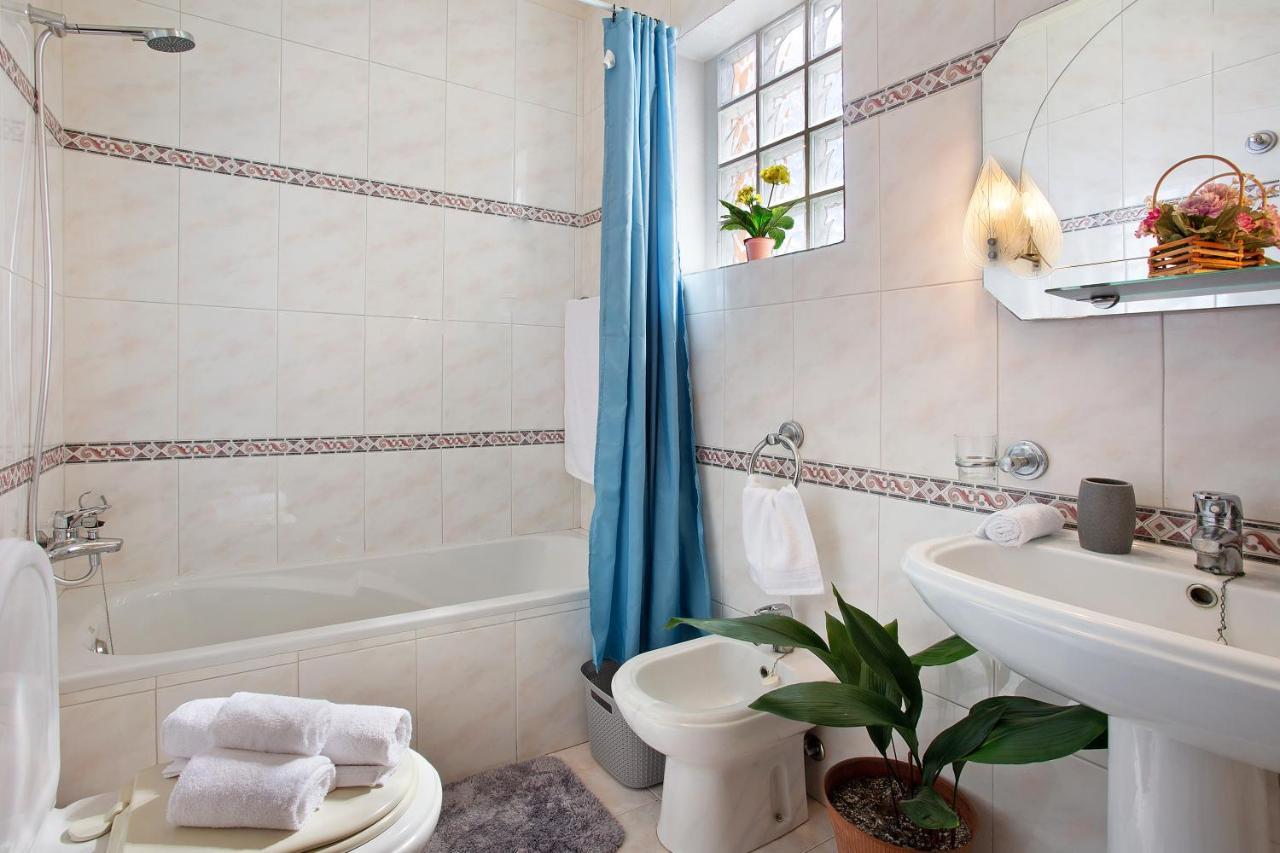 Apartamento Maria Canhas Exterior photo