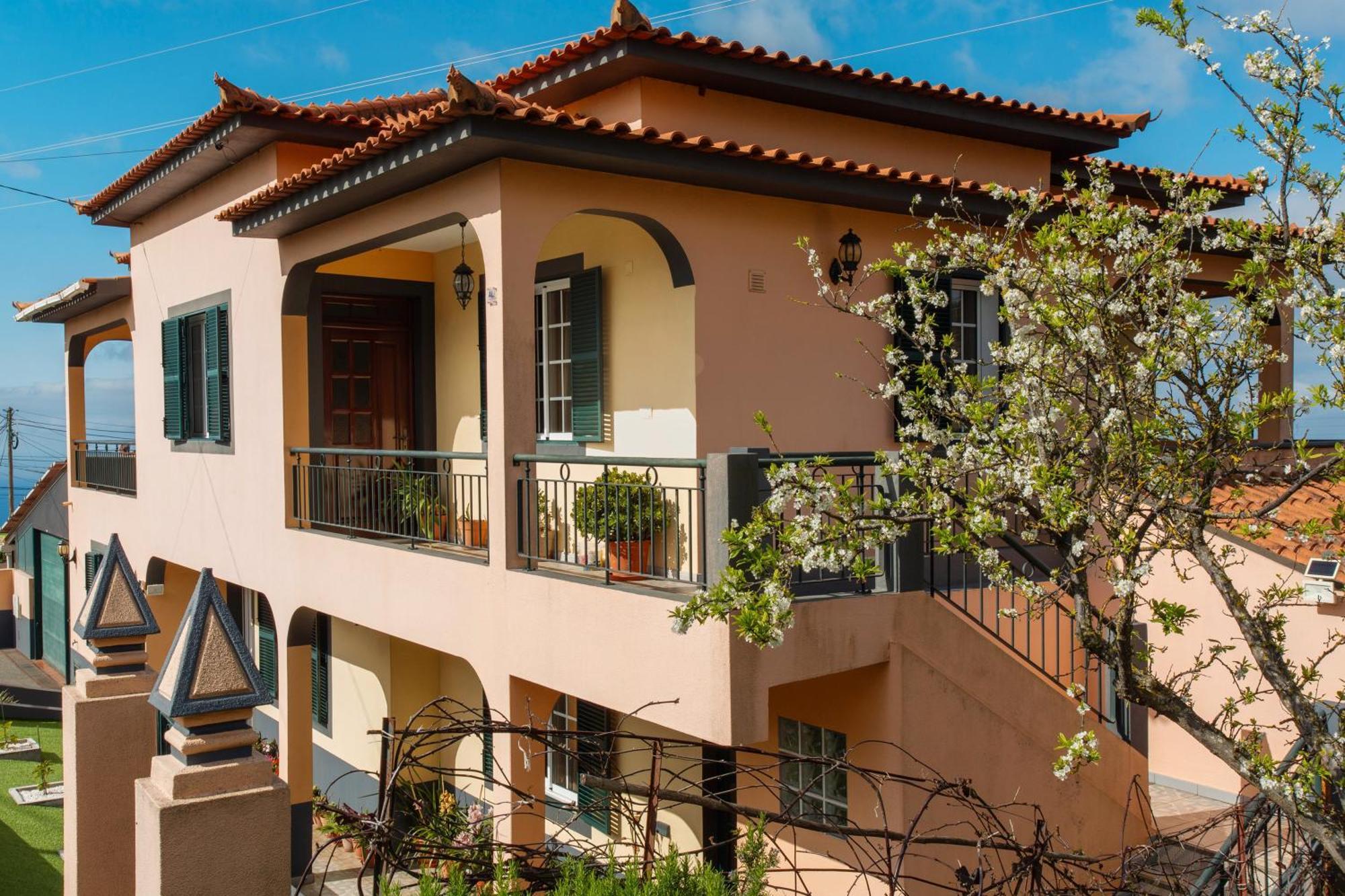 Apartamento Maria Canhas Exterior photo